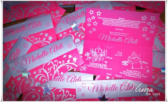 07MET018
inv familiar tonos rosa neon y plata tema estrellas